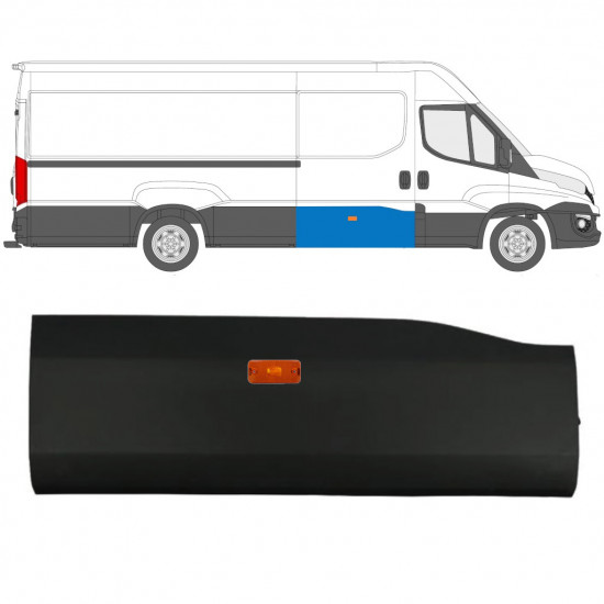 IVECO DAILY 2014- LWB SLIDING DOOR MOULDING TRIM PANEL WITH LAMP / RIGHT